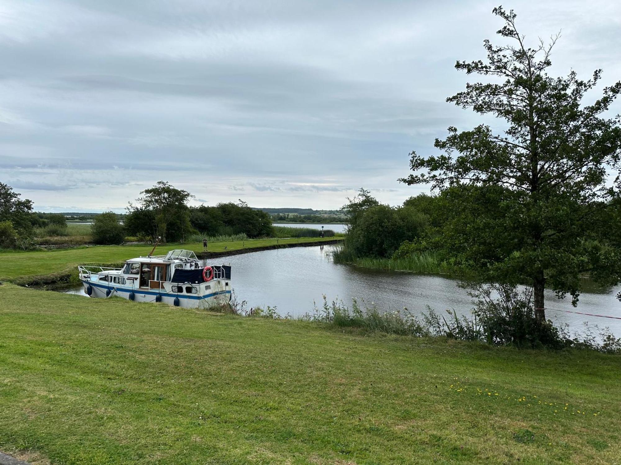 Home Near The River Shannon Rooskey المظهر الخارجي الصورة